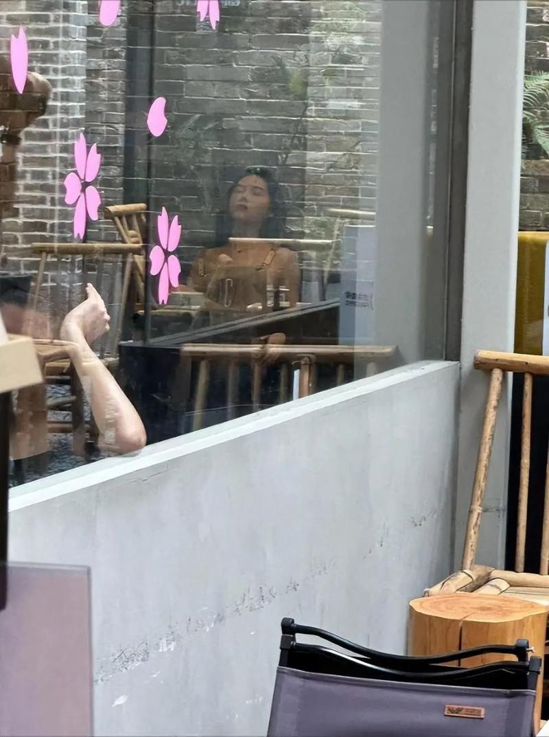 公司老板要求真空上班