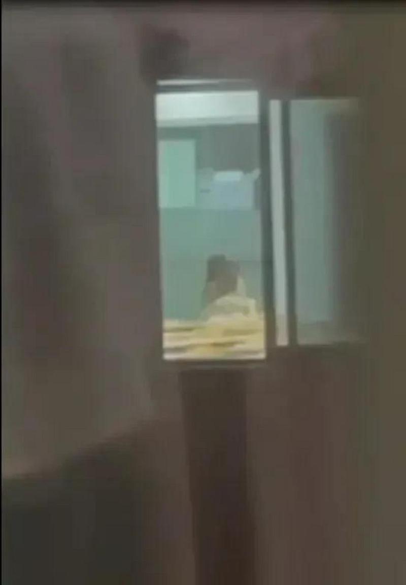 教室里的激情在线观看